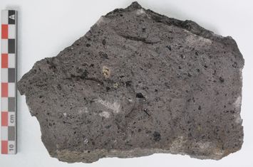 Vorschaubild Nephelin-Leucit-Basanit